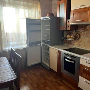 Тростянецька вул., 47