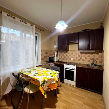Героїв просп., 21