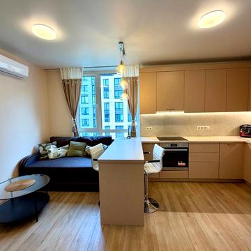 Салютна вул., (Будинок 02301-02303)