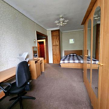 Будівельників вул., 26/8