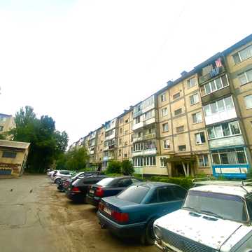 Келецька вул., 132а