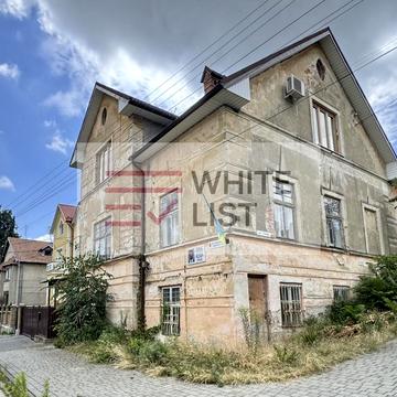 Олександра Баланецького вул., 2
