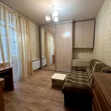 Героїв Крут вул. (Фурманова), 1