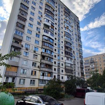 Санаторна вул., 27