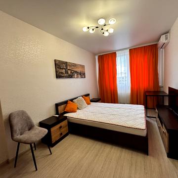 Михайла Грушевського вул., 30г