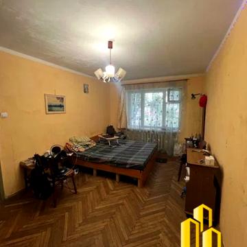 Професора Яреми вул., 4