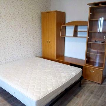 Ревуцького вул., 44