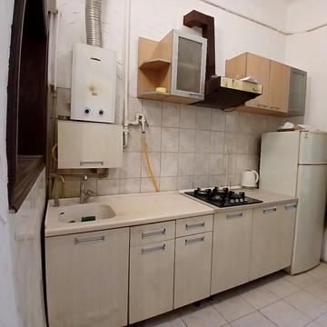 Луки Долинського вул., 10