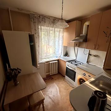 Леоніда Каденюка просп. (Юрія Гагаріна), 13-Б
