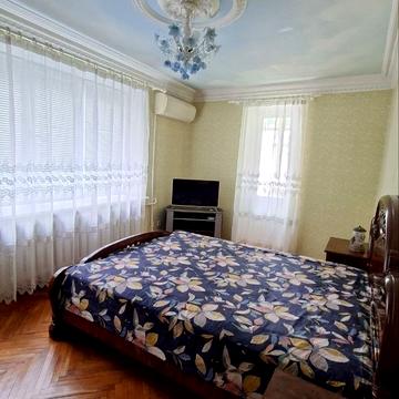 Лесі Українки бульв., 28-А