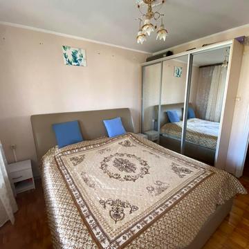 Олександра Архипенка вул. (Мате Залки), 8-Б