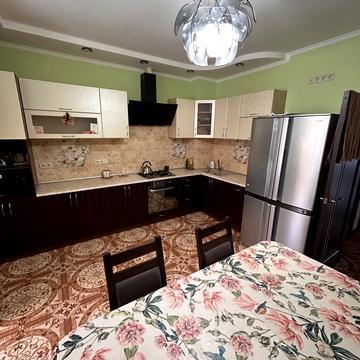 Добровольців вул. (Маршала Говорова), 10д