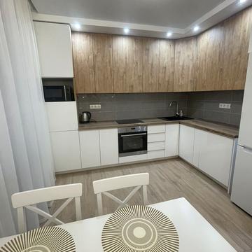 Сімї Кульженків вул. (Петра Дегтяренка), 37