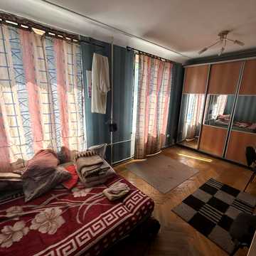 Метробудівська вул., 11