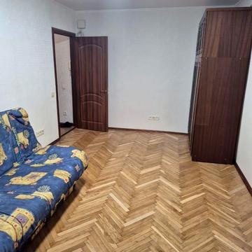 Олени Теліги вул., 51