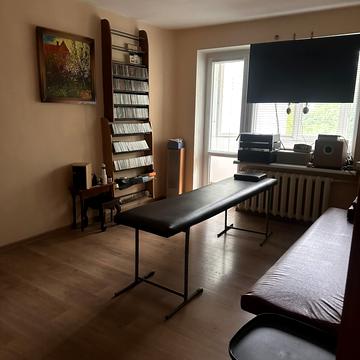 Василя Симоненка вул. (), 13