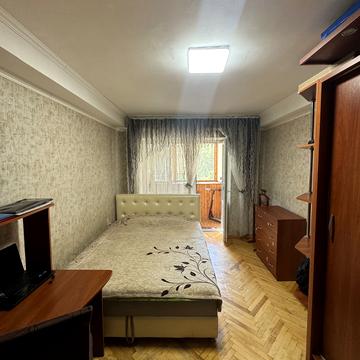 Голосіївський просп. (40-річчя Жовтня), 122к1