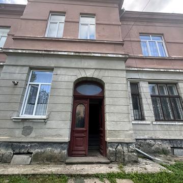 Тарнавського вул., 20