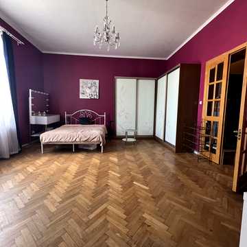 Тарнавського вул., 20