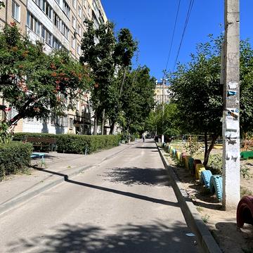 Метробудівська вул., 5