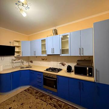 Дмитра Іващенка вул., 2