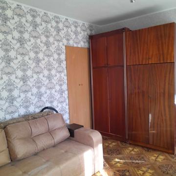 Прохоровська вул., 17