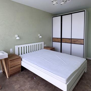Віктора Некрасова вул. (Північно-Сирецька), 6
