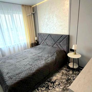 Металургів вул., 35