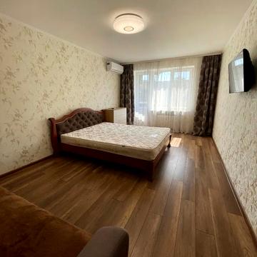 Богдана Хмельницького просп. (Героїв Сталінграда), 31