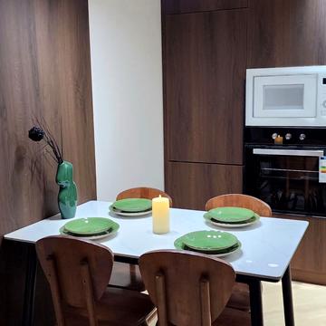 Салютна вул., (Будинок 02301-02303)