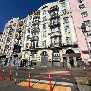 Антоновича вул. (Горького), 8