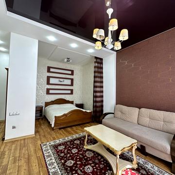 Гетьмана Петра Дорошенка вул. (Жовтнева), 25