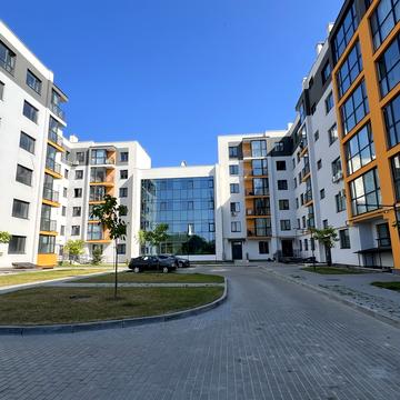 Райдужна вул., 104