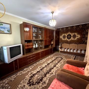 Українська вул., 1