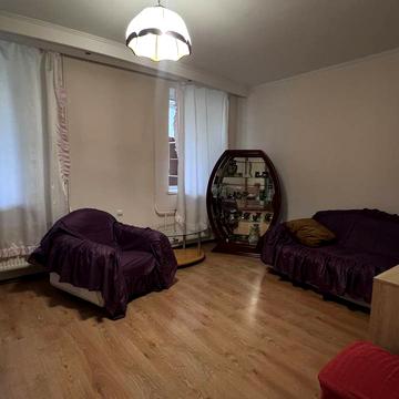 Зоопаркова вул., 6