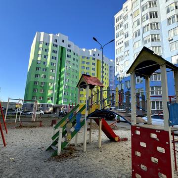Теплична вул., 44