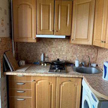 Йорданська вул. (Лайоша Гавро), 8