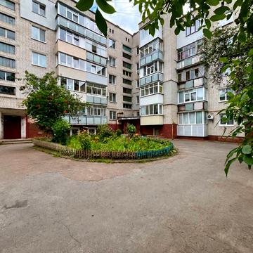 П'ятницька вул., 32