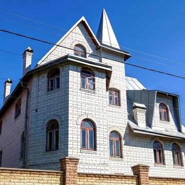 Пироговська вул., 79