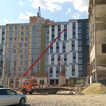 Андрія Первозванного вул. (Стахурського), 80
