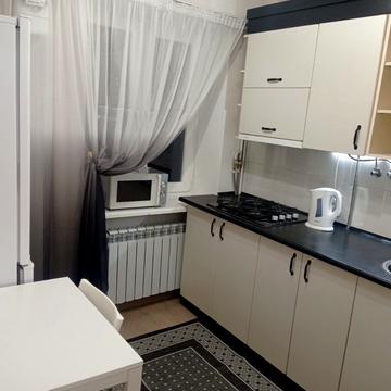 майдан Незалежності пл., 7