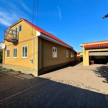 1 провуло Валерія Залужного