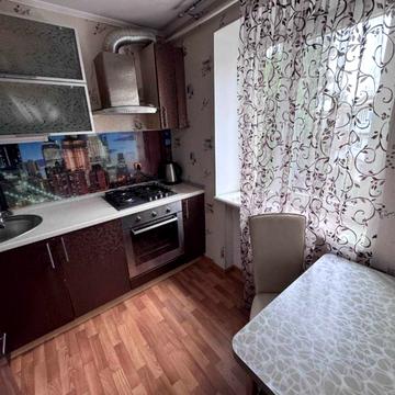 Сегедська вул., 11