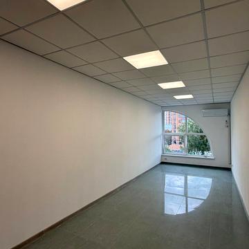 Подільська вул., 58