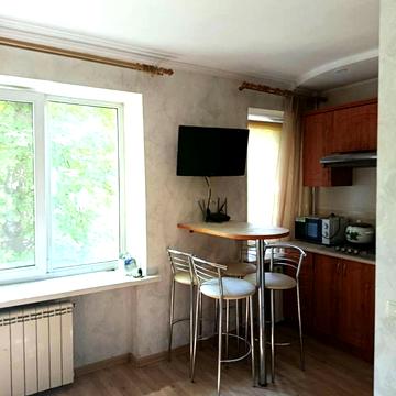 Депутатська вул., 25