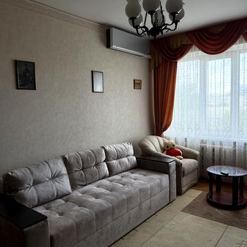 Лесі Українки бульв., 24