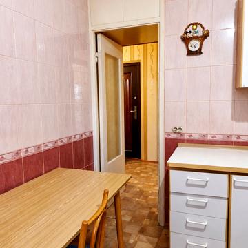 Академіка Булаховського вул., 40