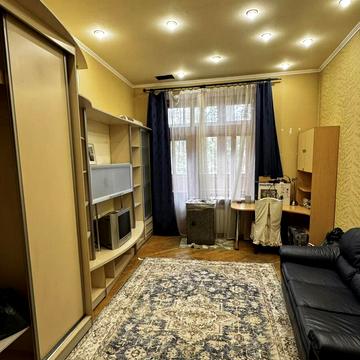 Незалежності просп. (Правди), 7 (п14-п23)