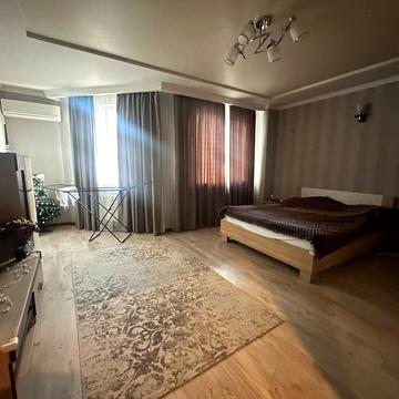 Авраама Лінкольна вул. (Димитрова), 6
