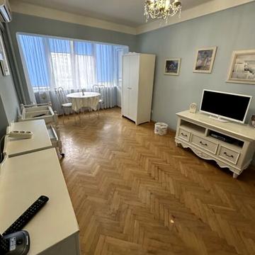 Івана Миколайчука вул. (Серафимовича), 3